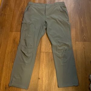 Columbia Men’s Pants NWOT Gray